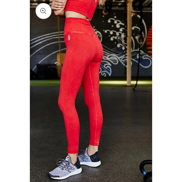 FREE PEOPLE MOVEMENT GOOD KARMA LEGGING RED APPLE xs - Picture 1 of 9